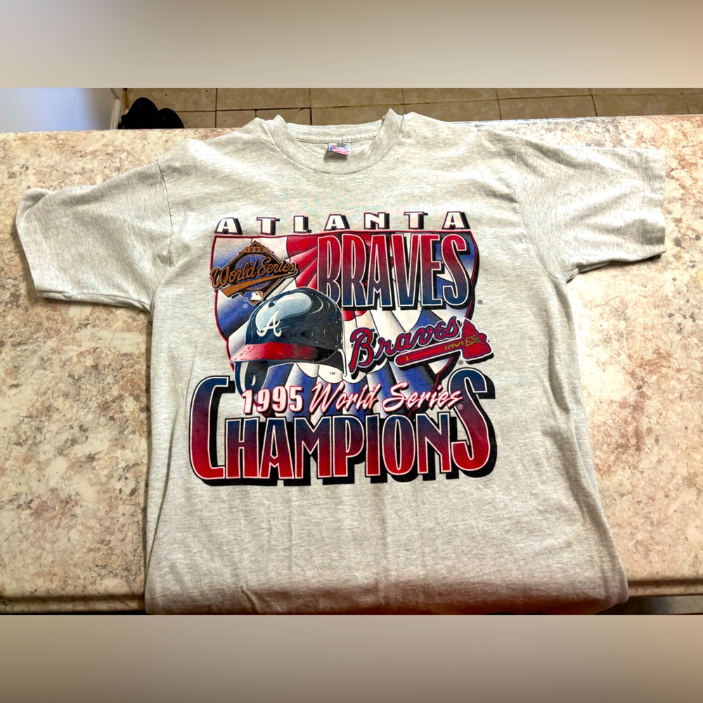 Vintage Braves Tshirt